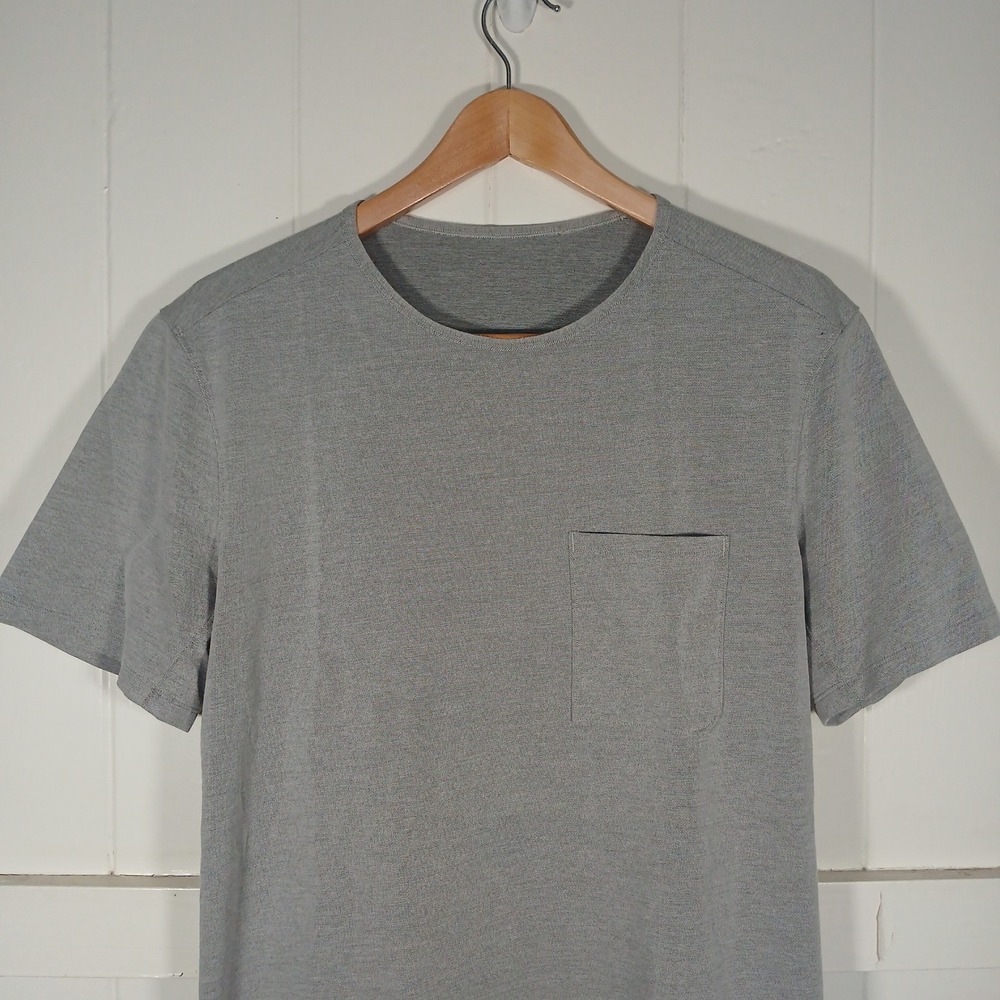 Lululemon Oxford Pocket Tee Mens S Grey‎ Short Sleeve Crew Neck Athletic Shirt